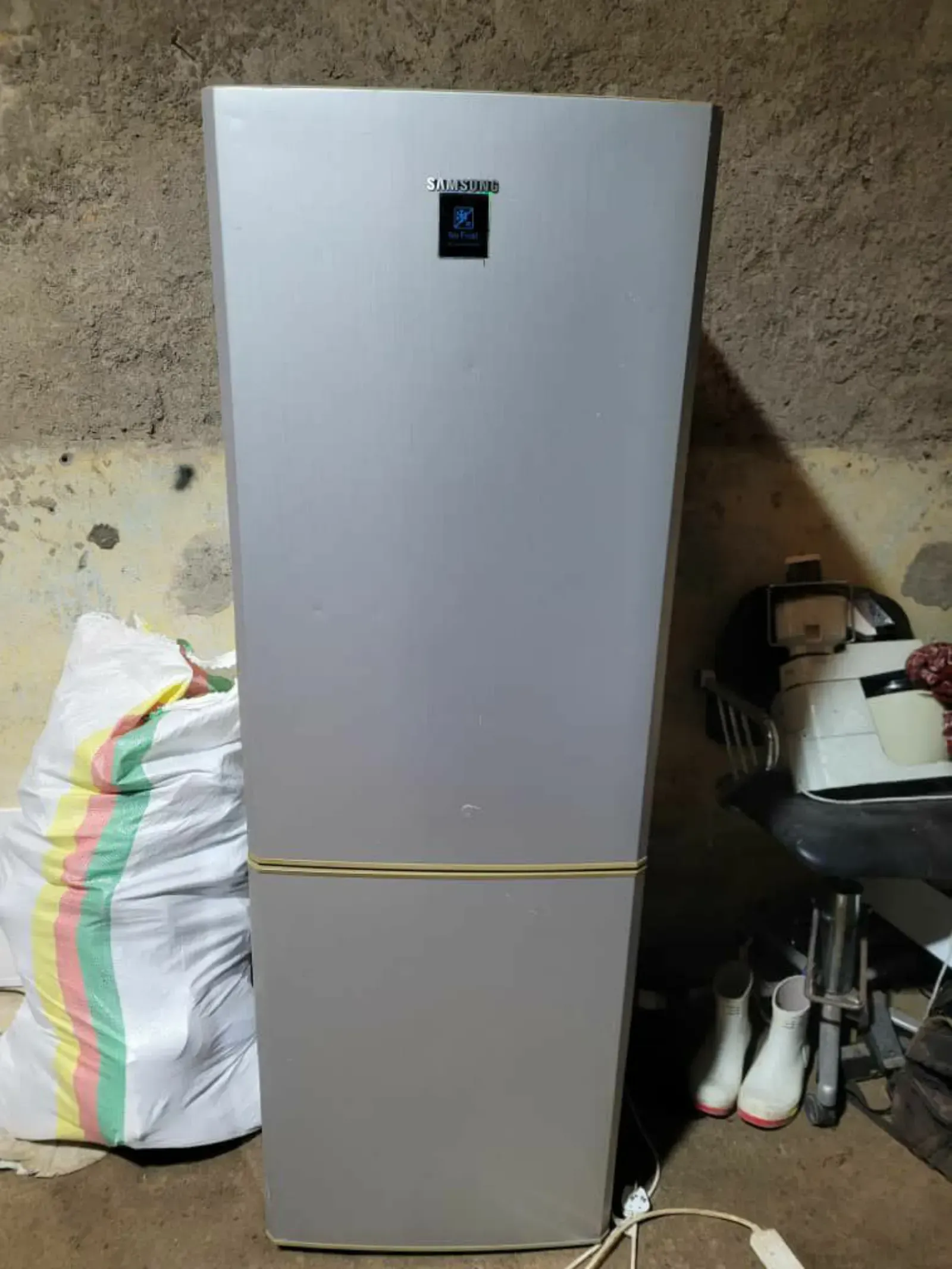 Gallery Photo 6 - Marketplace | Samsung Fridge New Available, Logpom, Douala, Cameroon | Electronics & Media  > Other Electronics & Media