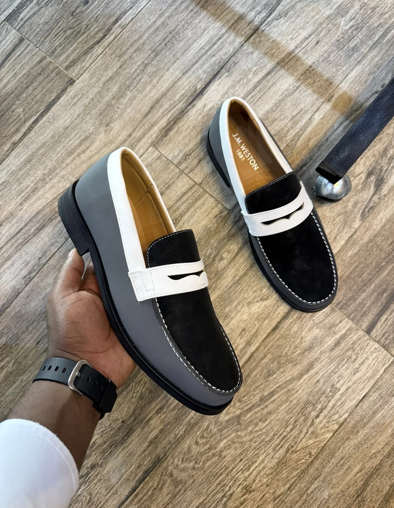 Gallery Photo 1 - Marketplace | Male Shoes, Byimeassi, Yaoundé, Cameroon | Clothing, Shoes, & Others  > Men's shoes