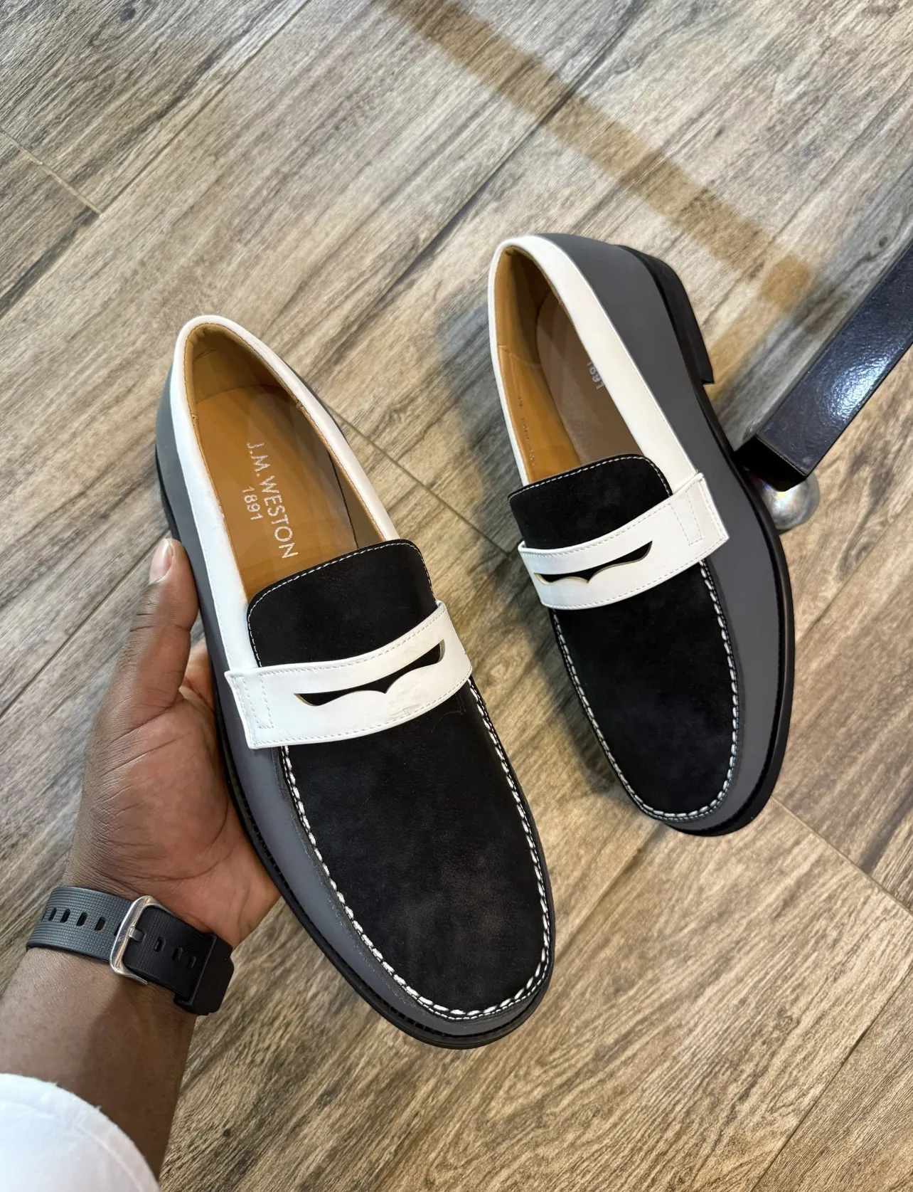 Gallery Photo 2 - Marketplace | Male Shoes, Byimeassi, Yaoundé, Cameroon | Clothing, Shoes, & Others  > Men's shoes