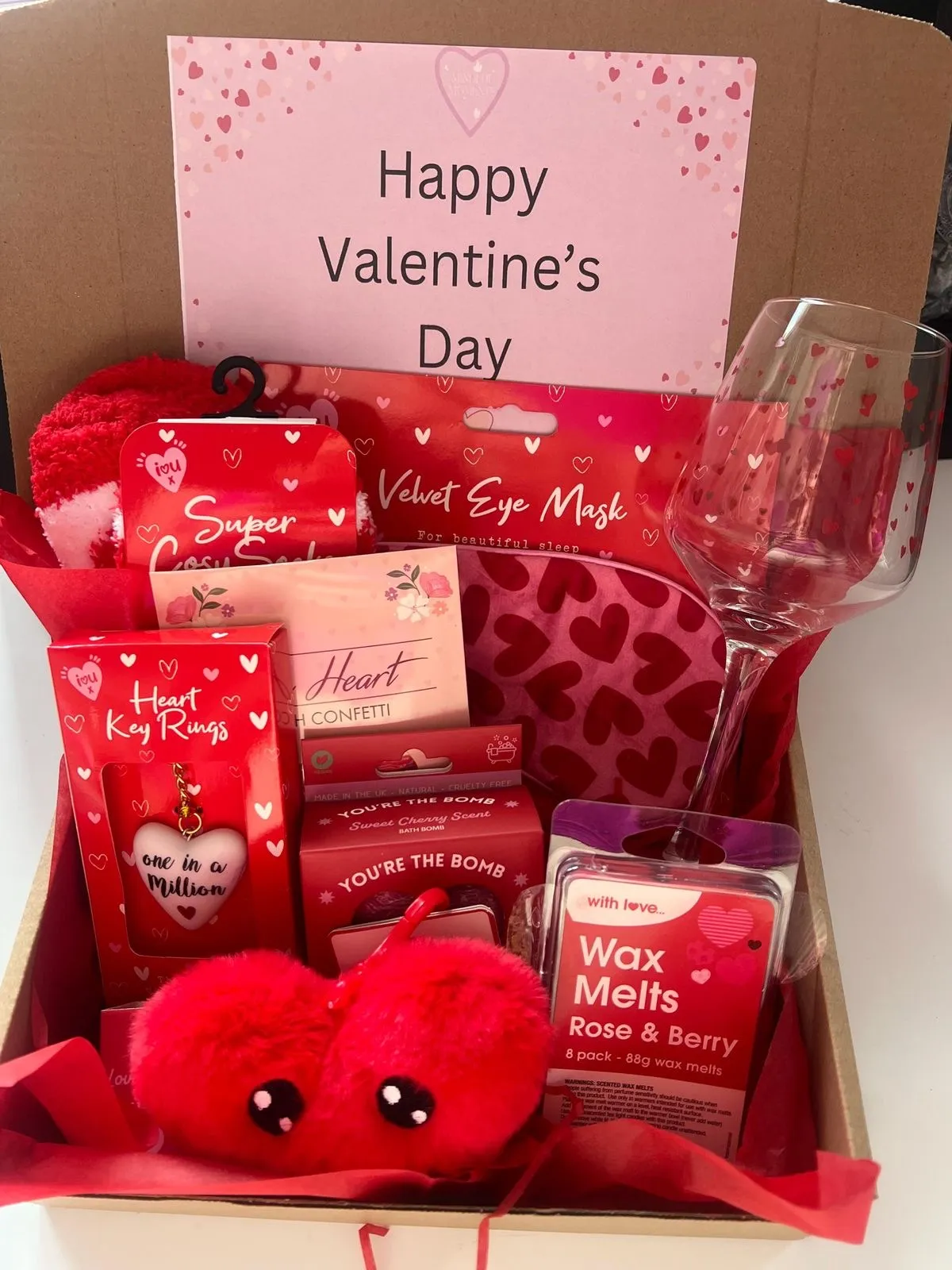 Main Photo - Marketplace | Valentine Gifts, Buyer-assi, Yaoundé, Cameroon | General & Others  > All Other Items