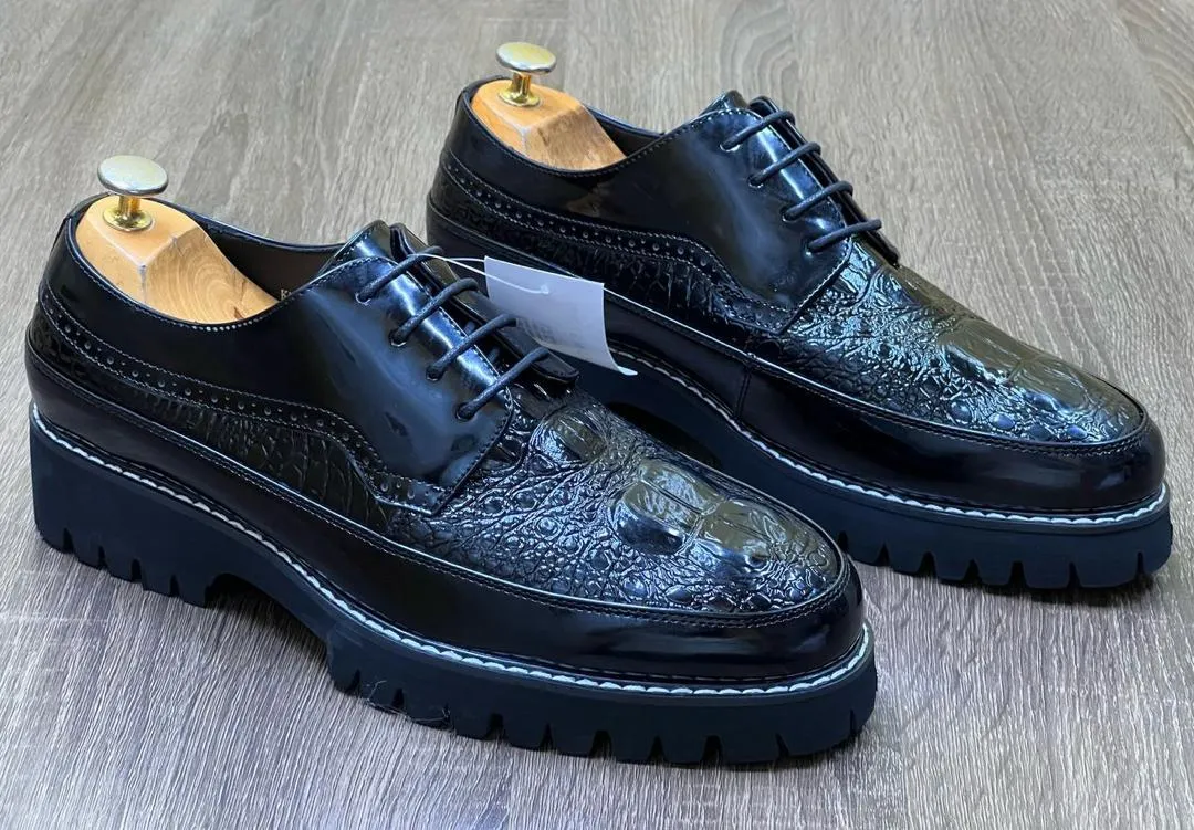 Gallery Photo 1 - Marketplace | Paire Croco, Akwa-Douche, Douala, Cameroon | Clothing, Shoes, & Others  > Men's shoes
