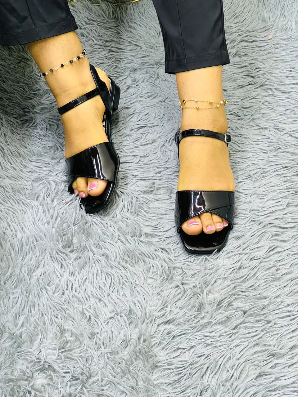 Main Photo - Marketplace | Chaussures Femme Talon Basse, Akwa-Douche, Douala, Cameroon | Clothing, Shoes, & Others  > Women's shoes