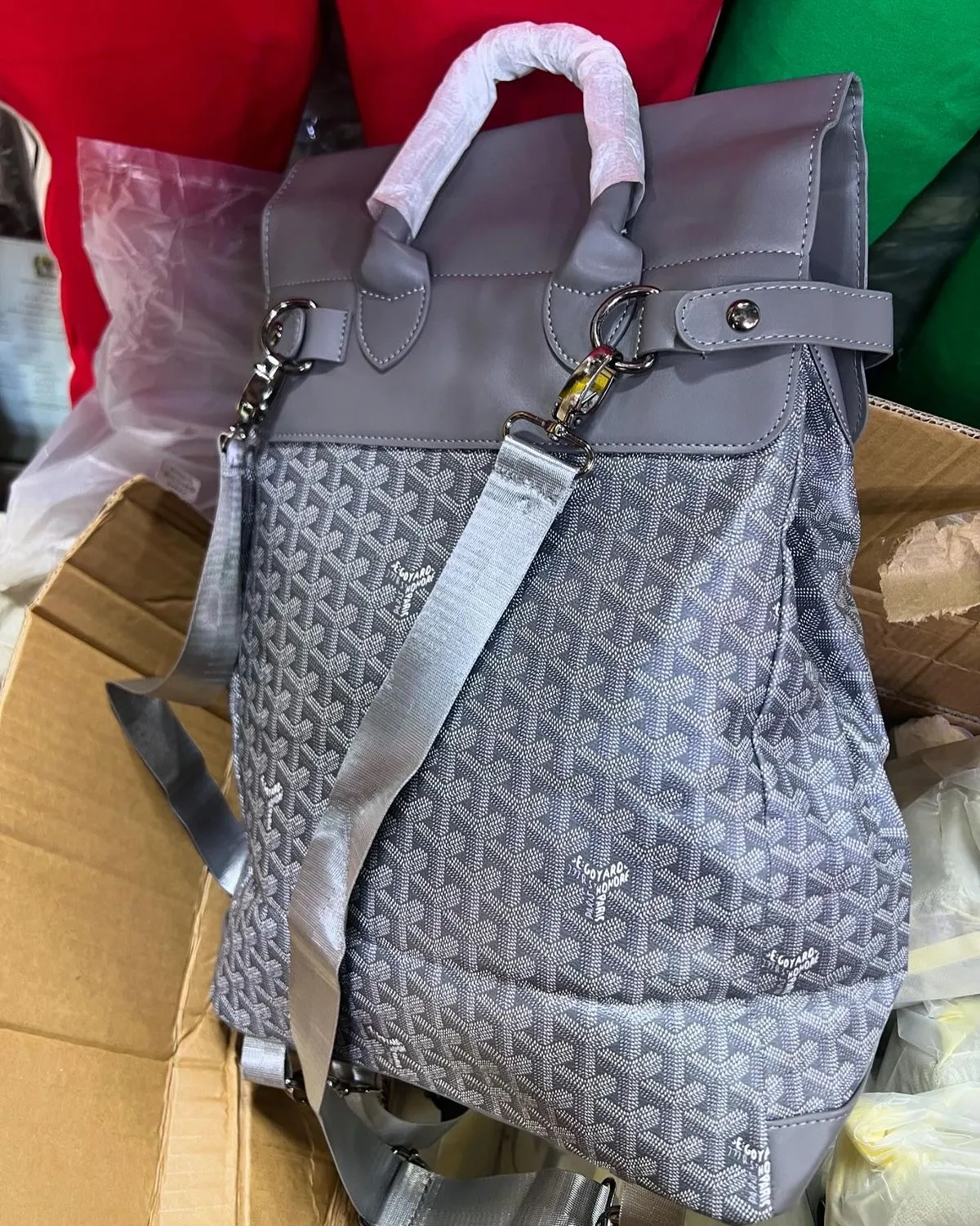 Gallery Photo 2 - Marketplace | School Bags, Melen, Yaoundé, Cameroon | General & Others  > All Other Items