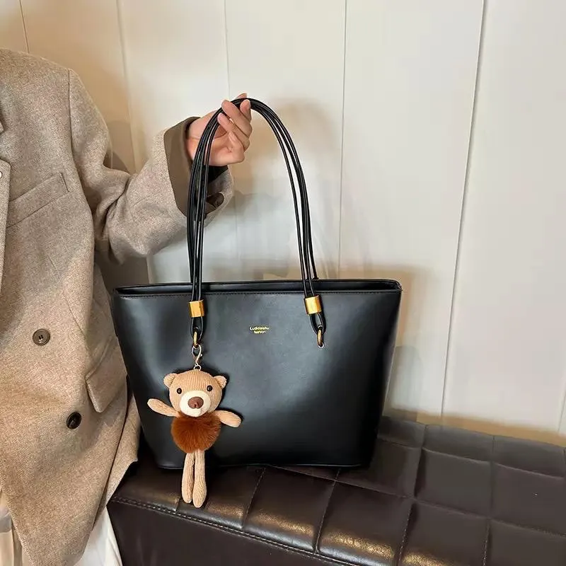 Main Photo - Marketplace | Cute Leather Handbags, Ago palace way, Lagos, Nigeria | Clothing, Shoes, & Others 