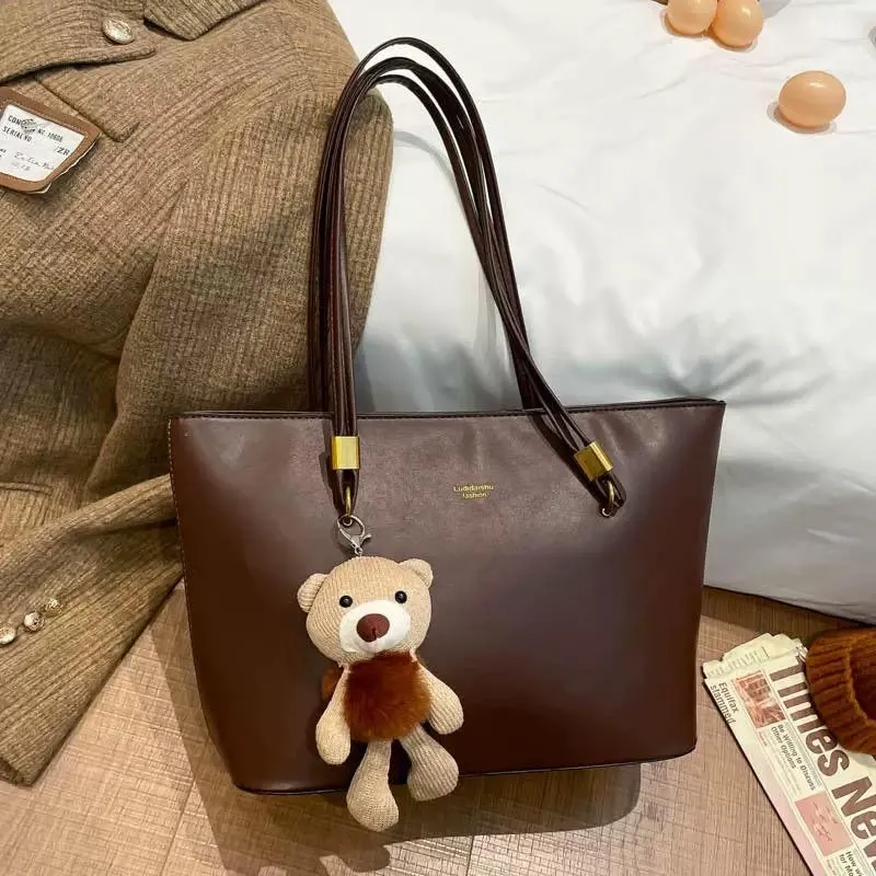Gallery Photo 3 - Marketplace | Cute Leather Handbags, Ago palace way, Lagos, Nigeria | Clothing, Shoes, & Others 