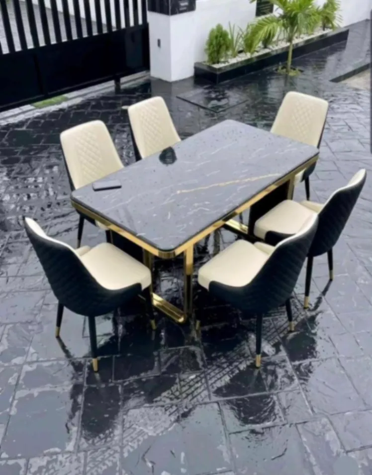 Main Photo - Marketplace | Dining Table, Obili, Yaoundé, Cameroon | Home, Food & Garden  > Furniture