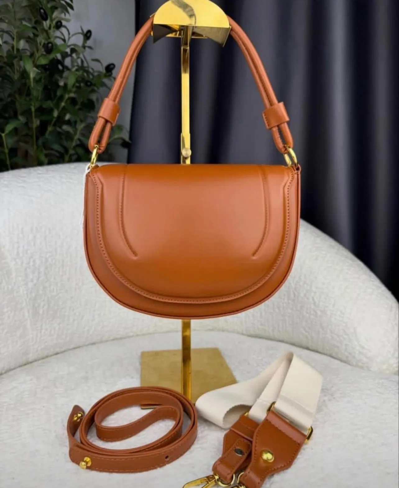 Gallery Photo 1 - Marketplace | Female Hand Bags, Simbock, Yaoundé, Cameroon | Clothing, Shoes, & Others  > Women's clothing