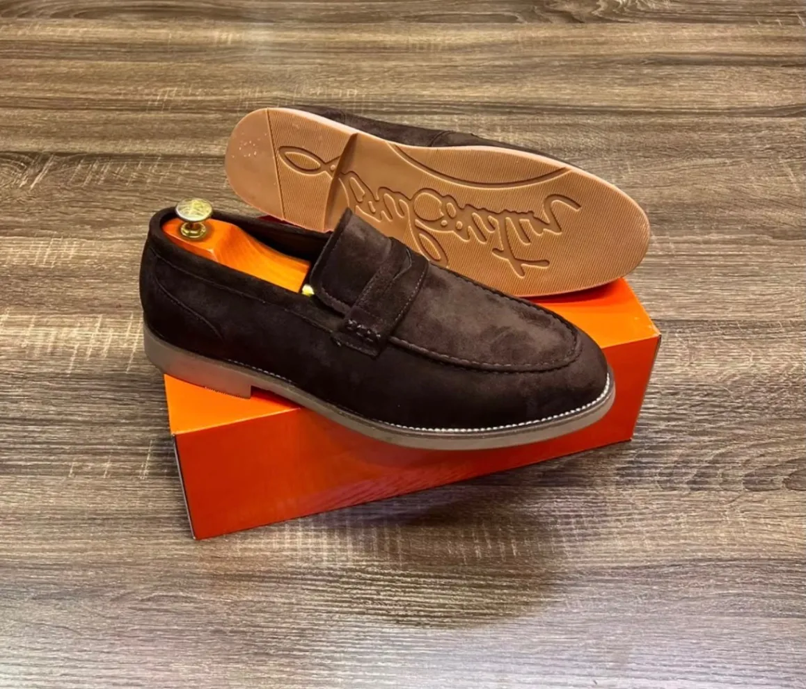 Gallery Photo 1 - Marketplace | Responsable, Biyemassi, Yaoundé, Cameroon | Clothing, Shoes, & Others  > Men's shoes