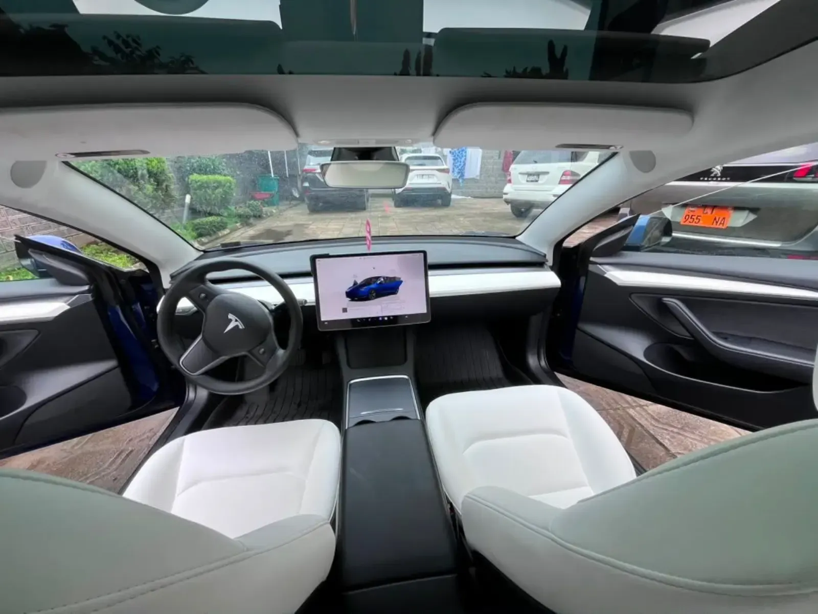 Gallery Photo 4 - Marketplace | Tesla Mode 3 2023, Molyko, Buea, Cameroon | Vehicles & motors  > Cars & Trucks