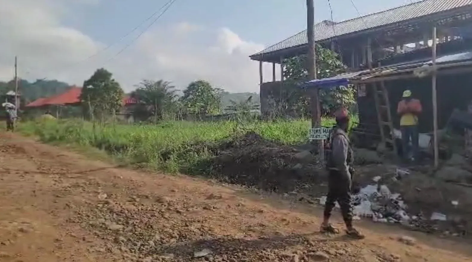 Main Photo - Real Estate | Land For Sale | Land For Sale – Mutengene (At The Tar Road), Directly by the tarred road, Mutengene, Cameroon